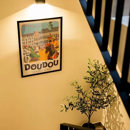 Apartment Luxury Penthouse & Terrace - Center Mons